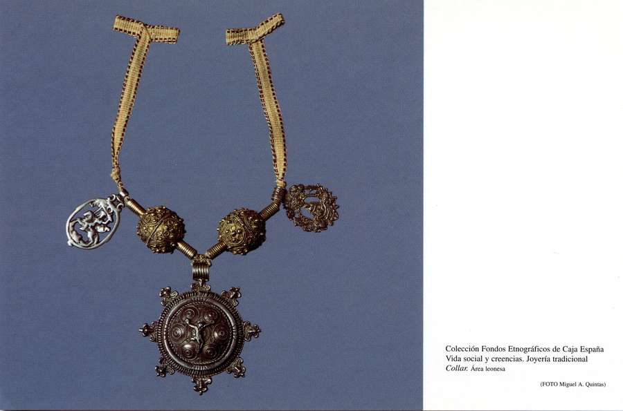 Collar