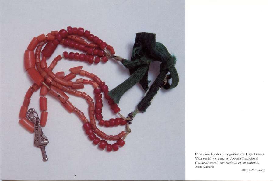 Collar de coral