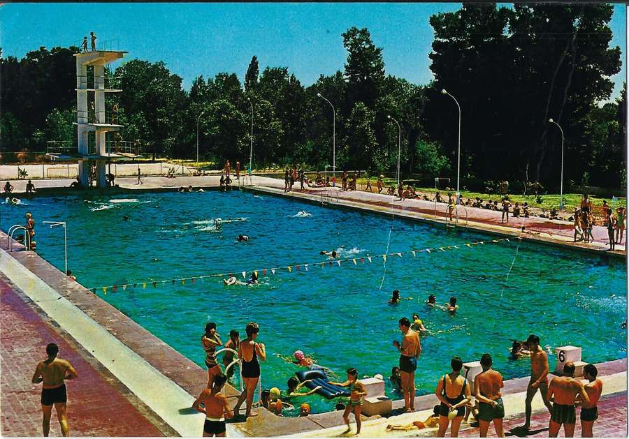 Piscinas Educación y Descanso