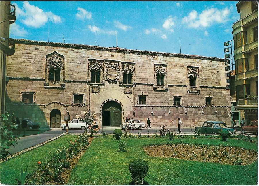 Palacio de los Momos