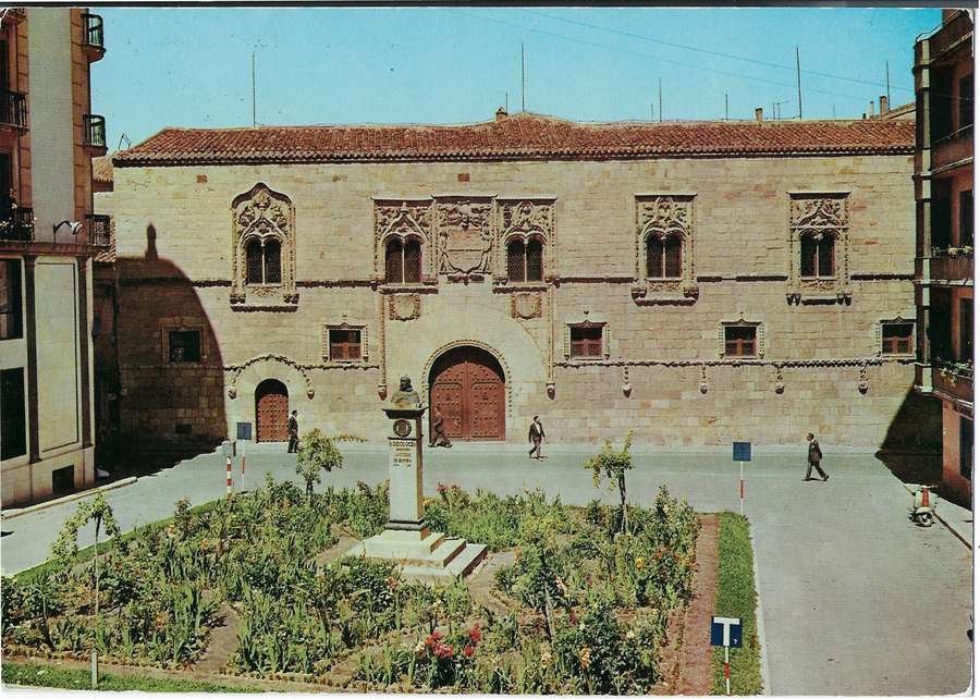 Palacio de los Momos