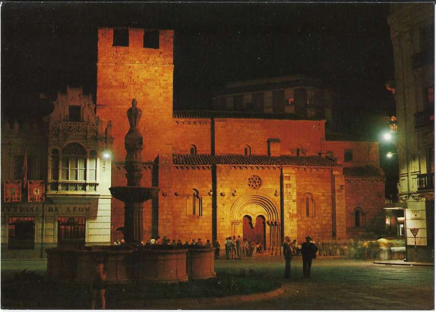 Iglesia de Santiago el Burgo. Nocturna