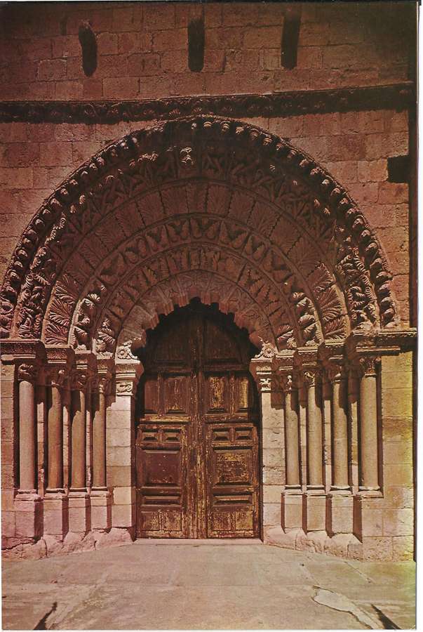 Puerta de la Iglesia de La Magdalena