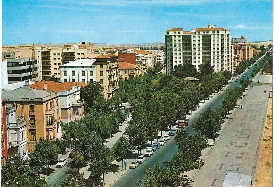 Avenida Italia (Ca. 1969)