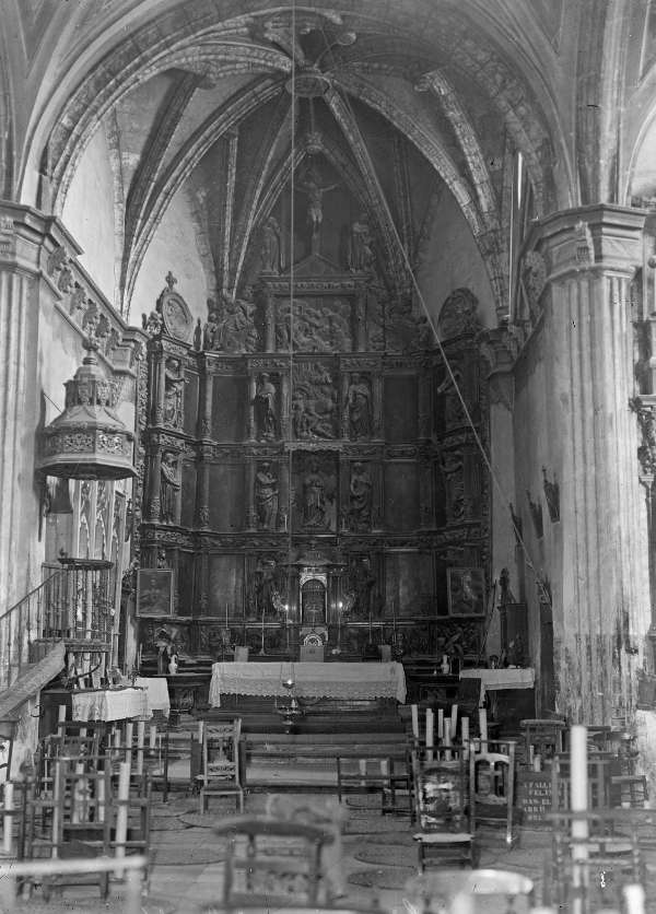 Altar de la iglesia de Cogeces del Monte. Valladolid